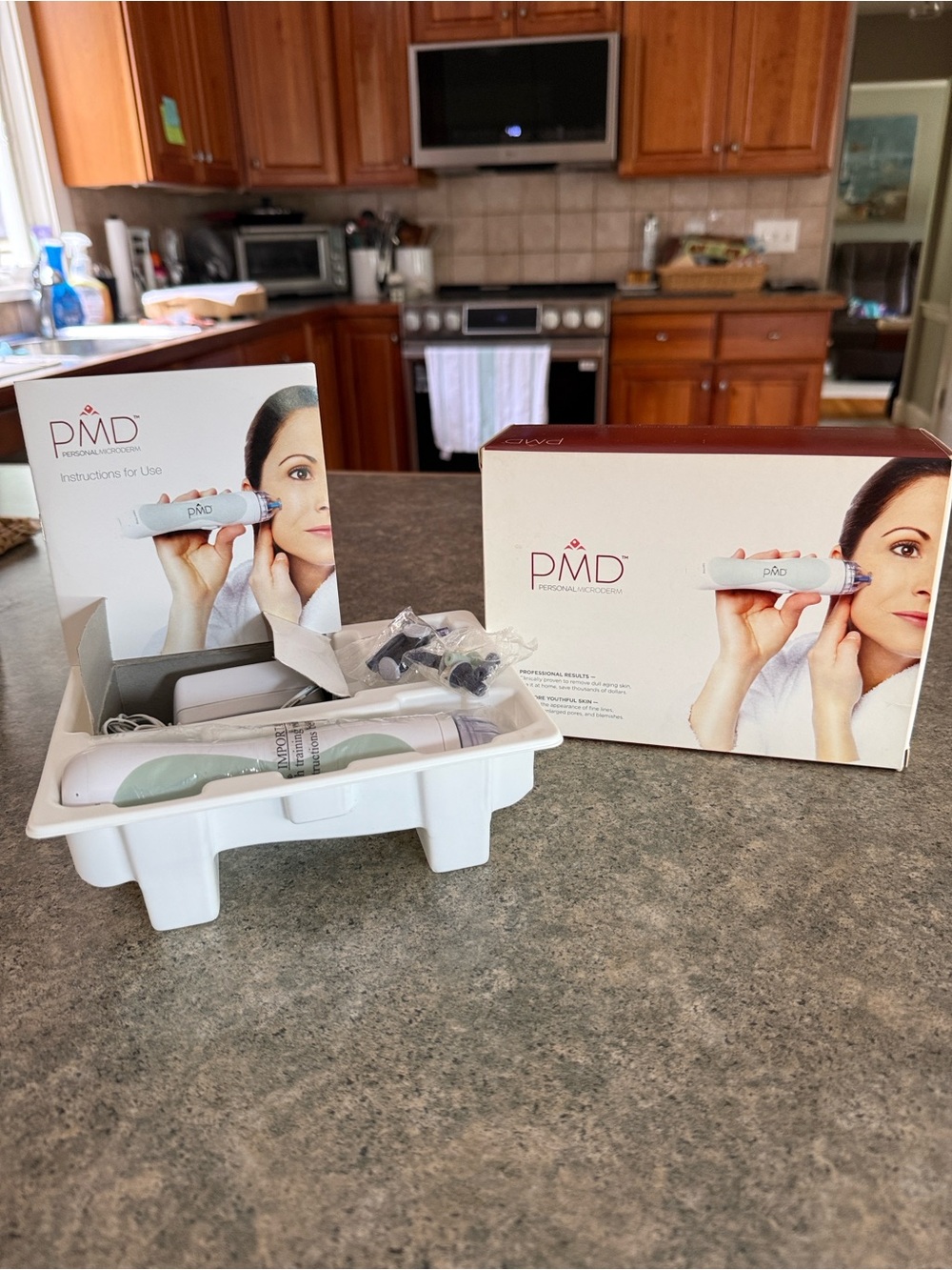 PMD Personal Microderm Box with Red Logo on White - Picture 7 of 7
